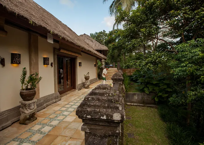 Puri Wulandari A Boutique &